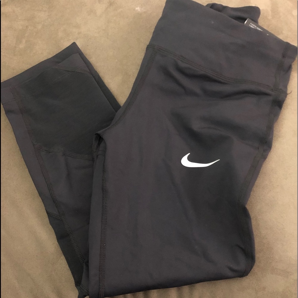Brand new Nike crop pants